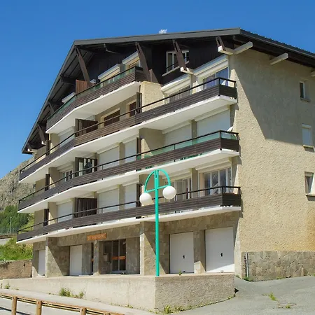 Lumineux, Vue Montagne - 4 Pers. *